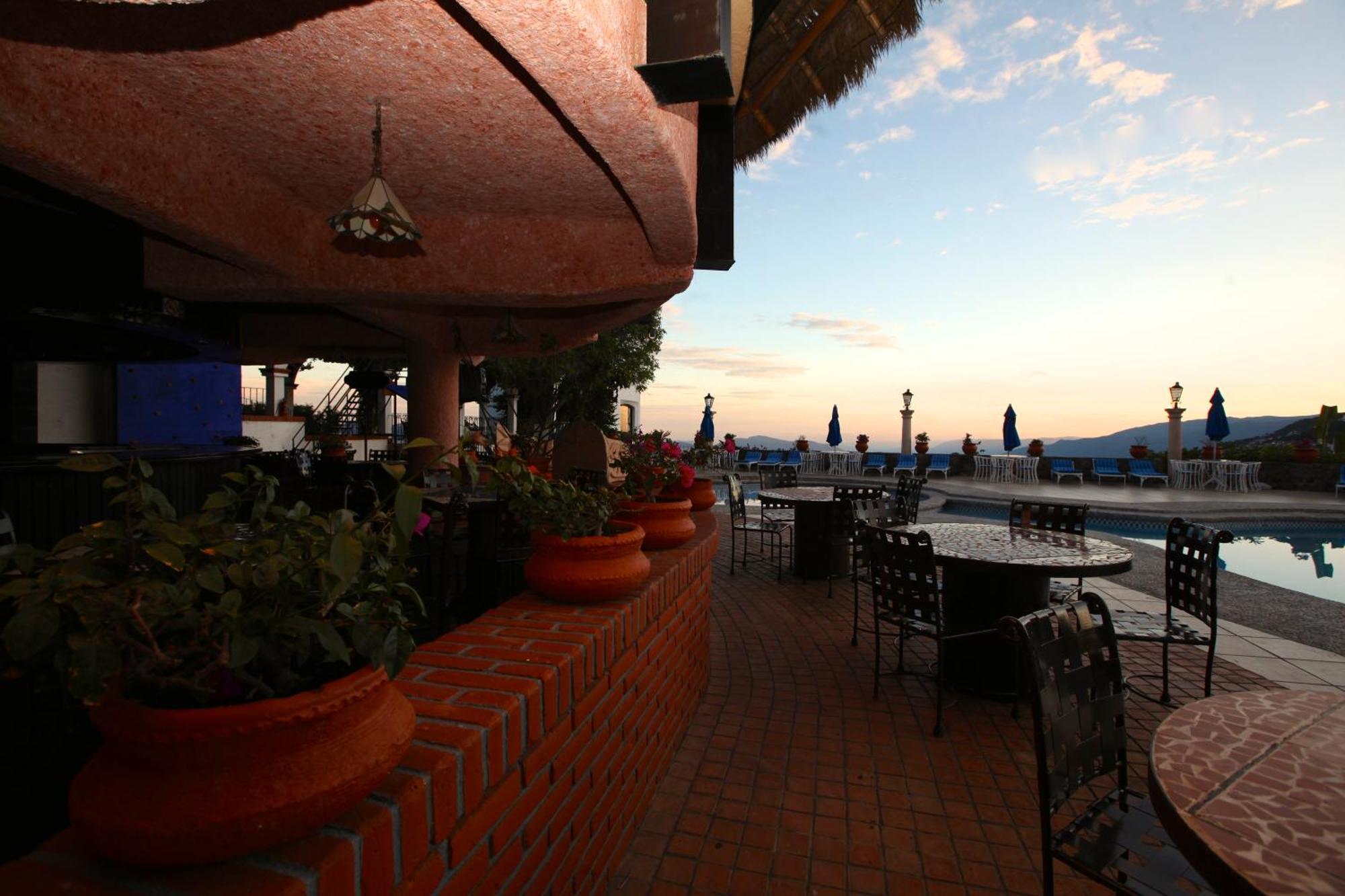Hotel Montetaxco Extérieur photo View of the restaurant