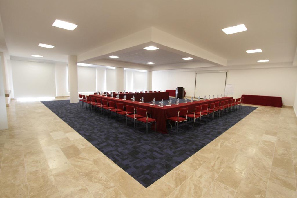 Hotel Montetaxco Extérieur photo The meeting room of the European Economic and Social Committee