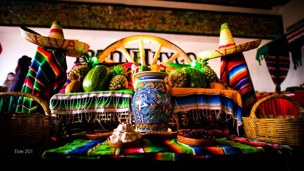 Hotel Montetaxco Extérieur photo Mexican restaurant in San Francisco